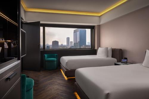 room detail thumbnail 1