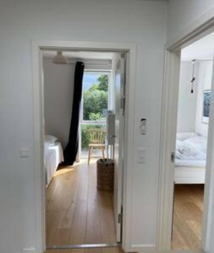 Three floors apt - with four BR in the city - image 6