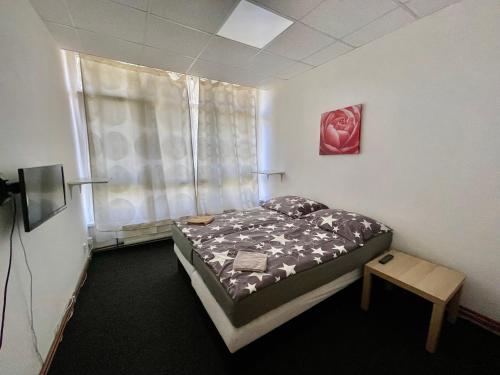 3 twin beds