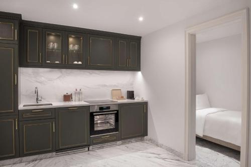 The Plaza Doha, LXR Hotels & Resorts