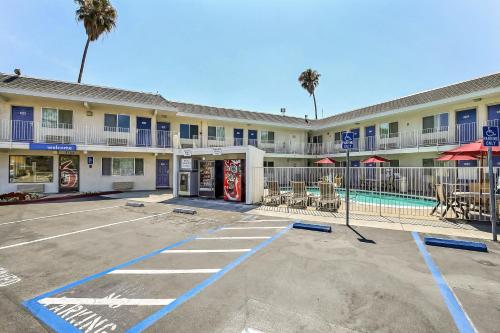 Motel 6-Pleasanton, CA