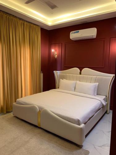 The Ruby Residence - image 12