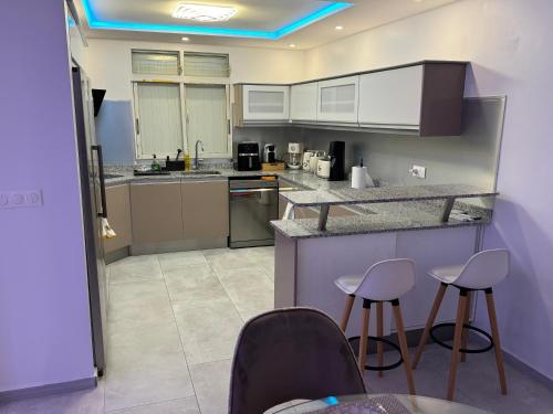 NEW comfortable and modern apartment near Jarry businesses in Baie-Mahault