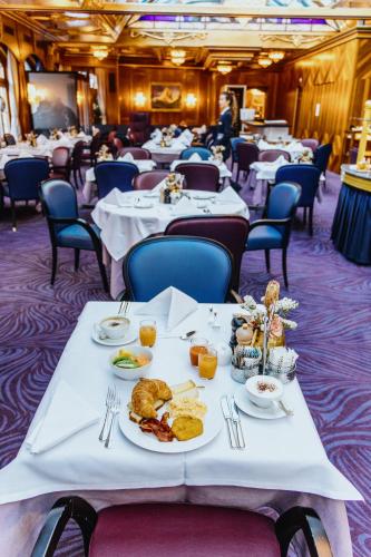 Grand Hotel Zermatterhof - image 9