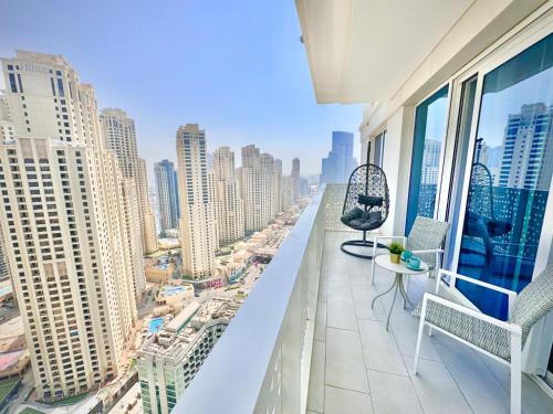 La Vie Beach front JBR apartment by Happy Season - image 3