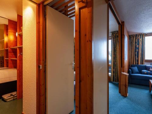 Appartement lumineux pres des pistes, 2 lits simples + canape - FR-1-355-102 in Meribel