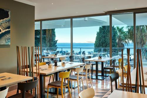 ห้องอาหาร, โรงแรมแอสทาเรีย (Hotel Astarea) in มาลินิ