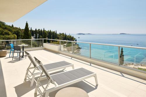 ระเบียง/ชานเรือน, โรงแรมแอสทาเรีย (Hotel Astarea) in มาลินิ