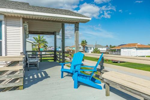 Huge Deck Fully Fenced & Pups Welcome