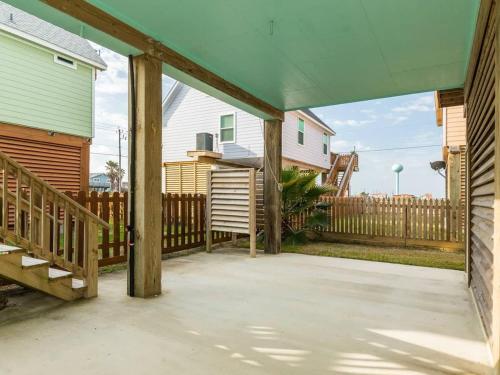 Take It Easy in Surfside - Gulf and Bay Views! - image 7