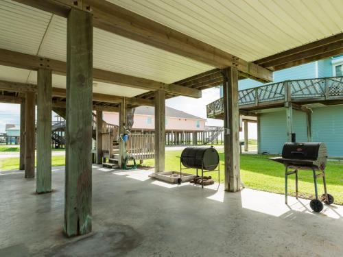 Las Brisas Beach Getaway - Big Ocean Views! - image 12