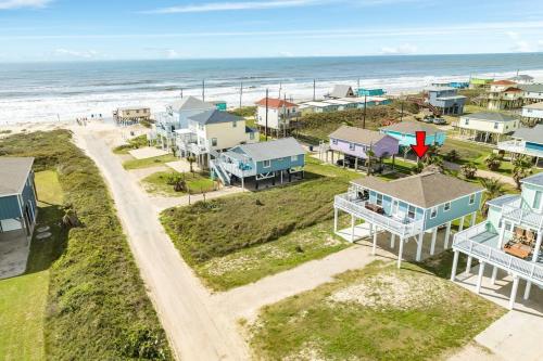 Sunset Sanctuary - Adorable Beach Bungalow with Gorgeous Gulf Views! detail