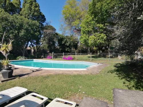 Swimmingpool, AppleBee Guest Cottages in Grahamstown