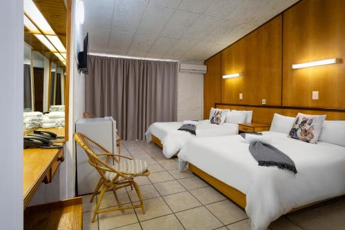 2 double beds