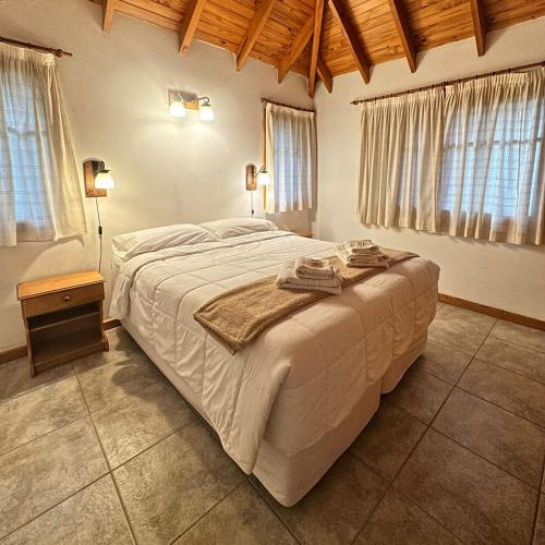 2 bedrooms, 7 beds