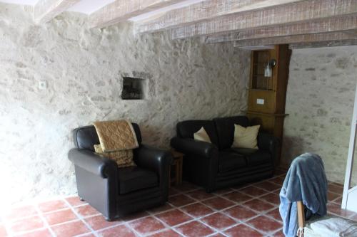 Willow Cottage at Petite Ferme Embir in Pouligny-Notre-Dame