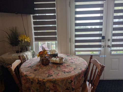 Bright Room full of love and warmth in Bowmanville