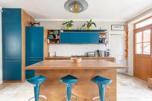 Kjøkken, Maison d'hôtes L'ormerie- Au coeur de la ville médiévale (Maison d'hotes L'ormerie- Au coeur de la ville medievale) in Provins