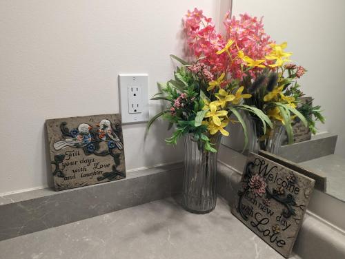 Bright Room full of love and warmth in Bowmanville