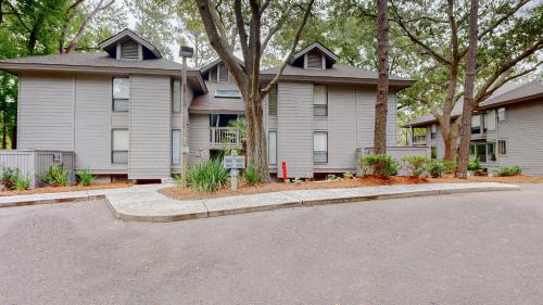 7820 Centre Court - image 9