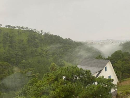 Azalea Villa Dalat - Nghỉ Dưỡng Riêng Tư Yên Tĩnh Giữa Rừng Thông