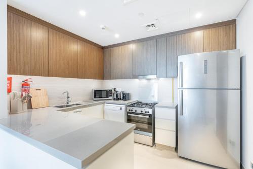 Luxurious 2BR Home with Stunning Marina Skyline View, Dubái (foto 10)
