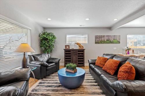 Whole House Relaxing Oasis by Fitzsimmons Campus Whole House Relaxing Oasis by Fitzsimmons Campus