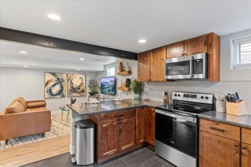 Whole House Relaxing Oasis by Fitzsimmons Campus Whole House Relaxing Oasis by Fitzsimmons Campus