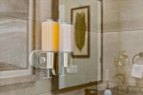 Whole House Relaxing Oasis by Fitzsimmons Campus Whole House Relaxing Oasis by Fitzsimmons Campus