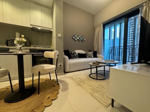 ASHRI HOLIDAY HOMES STYLISH Apartment near Burj Khalifa, Dubaj (zdjęcie 10)
