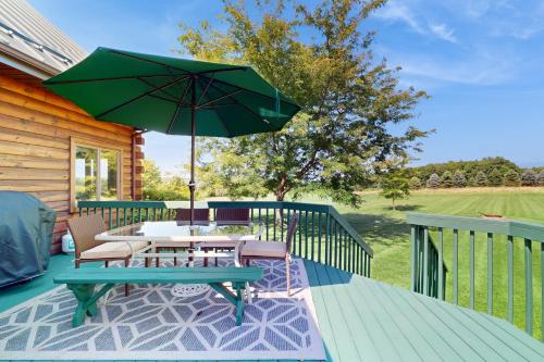 Keuka Breeze in Dundee, USA