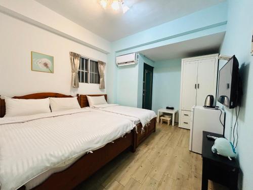 Triple Room with Private Bathroom image 10
