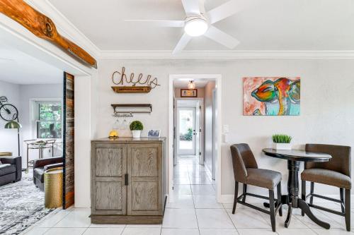 Florida Gem on St Petersburg Border Serene Patio in St Petersburg, USA