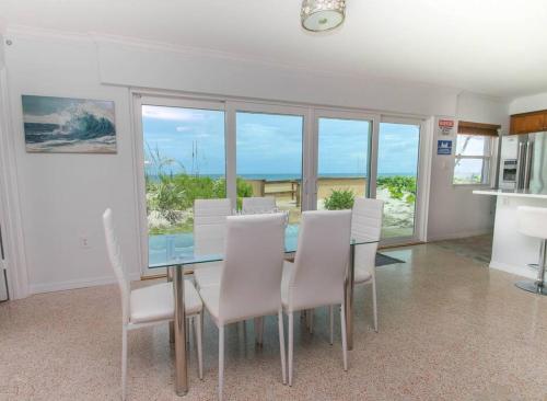 Facilities, Oceanfront Modern Home with Private Beach in Melbourne Beach (FL)