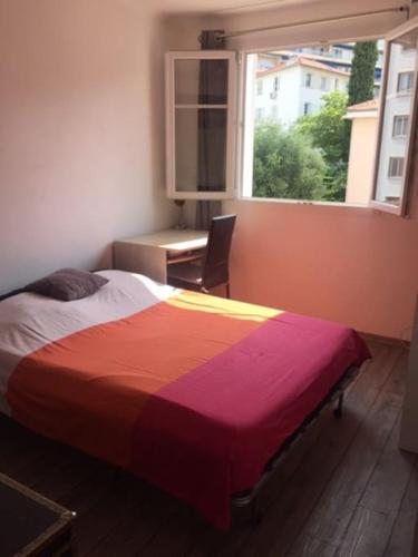 Nice port 4 pax, 2 chambres clim balnéo parking, Nizza (Foto 5)