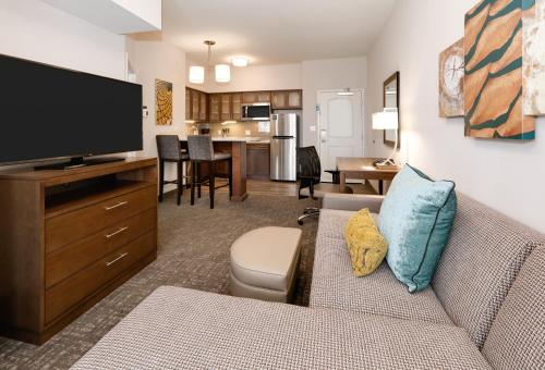 Staybridge Suites Oklahoma City - Downtown By IHG - image 13