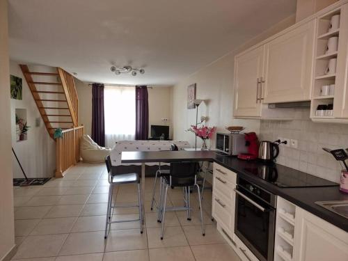 duplex en maison individuelle de 70 m2avec jardin in Віри-Шатіллон