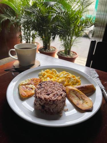 餐饮, Hotel and Coffe Azul in 莱昂