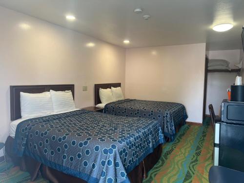 Atlantic Motel - image 7