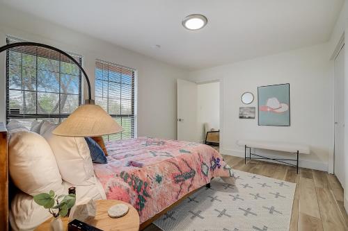 Spacious Austin Retreat 3BR Near COTA and DT in Austin, USA