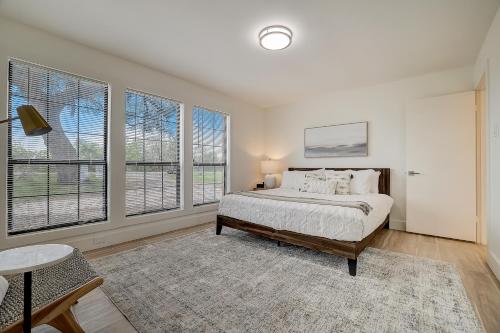 Spacious Austin Retreat 3BR Near COTA and DT in Austin, USA