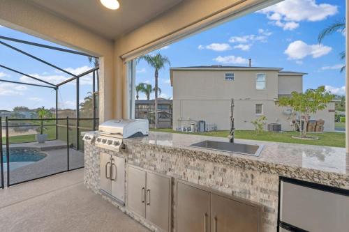 Vacation Sunset Home with Private Pool and Grill 5390 in Kissimmee, USA