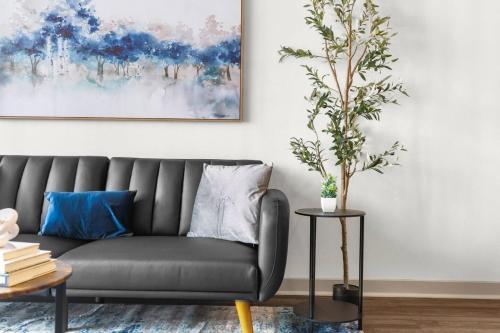 Urban Stylish One Bedroom Unit in Birmingham, USA