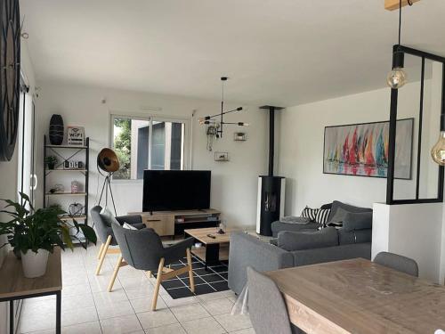 Villa Kerleven- 150m plage - Spa intérieur-piscine (Villa Kerleven- 150m plage - Spa interieur-piscine) in Kerleven