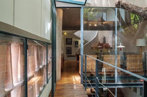 Architect house with rooftop in San Miguel Centro by VIATO in San Miguel de Allende, Mexico