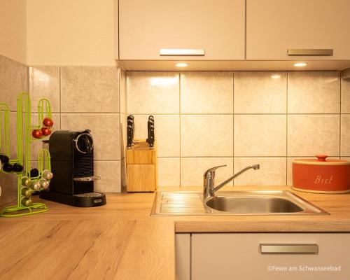 FEWO am Schwanseebad mit Garten - Ruhig, Familienfreundlich und Zentrumsnah