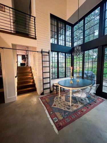 RARE - Unique East Austin Home - Walk to Downtown in Austin, USA