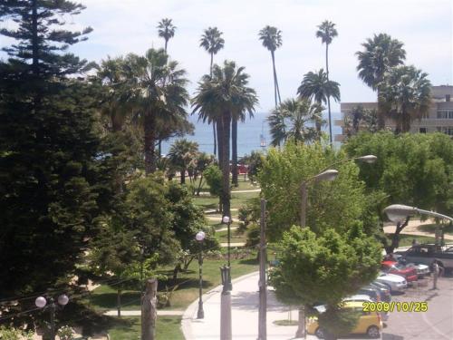 Apartment with Sea View image 8