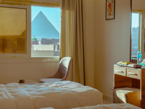 pyramids rose view inn - image 9