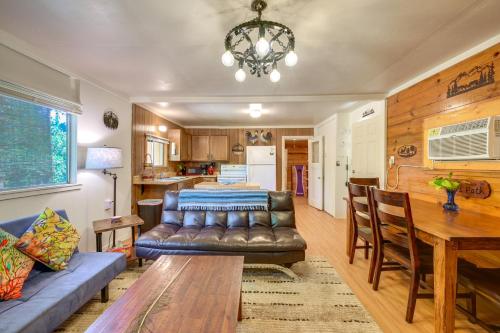 Rustic Cabin with Patio 8 Mi to Kings Canyon Park, Miramonte (photo 4)